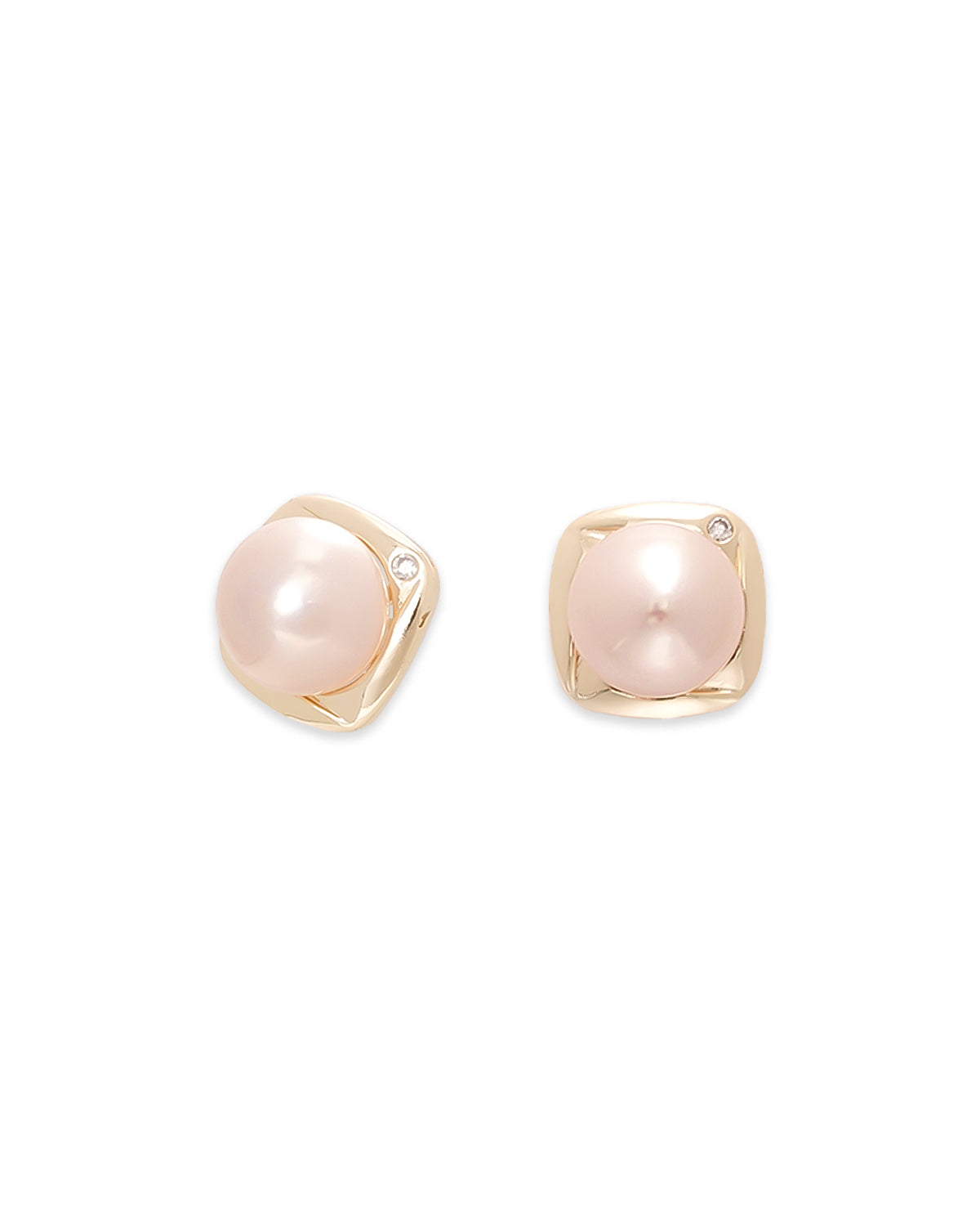 11mm Pink Freshwater Pearl Elegant Pale Stud Earrings