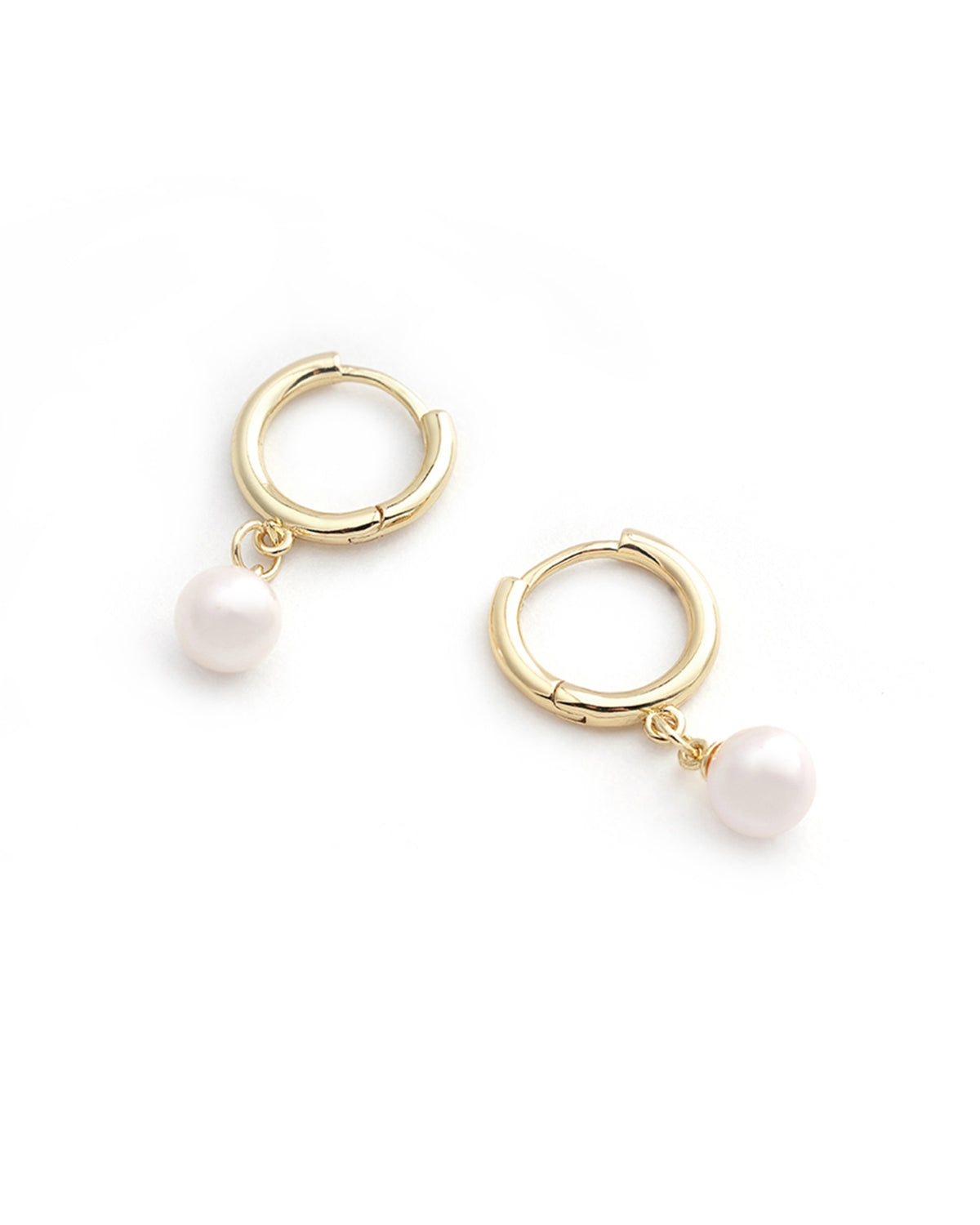 14k Gold 7-8mm Natural High-Quality Huggie Earrings with Pearl
