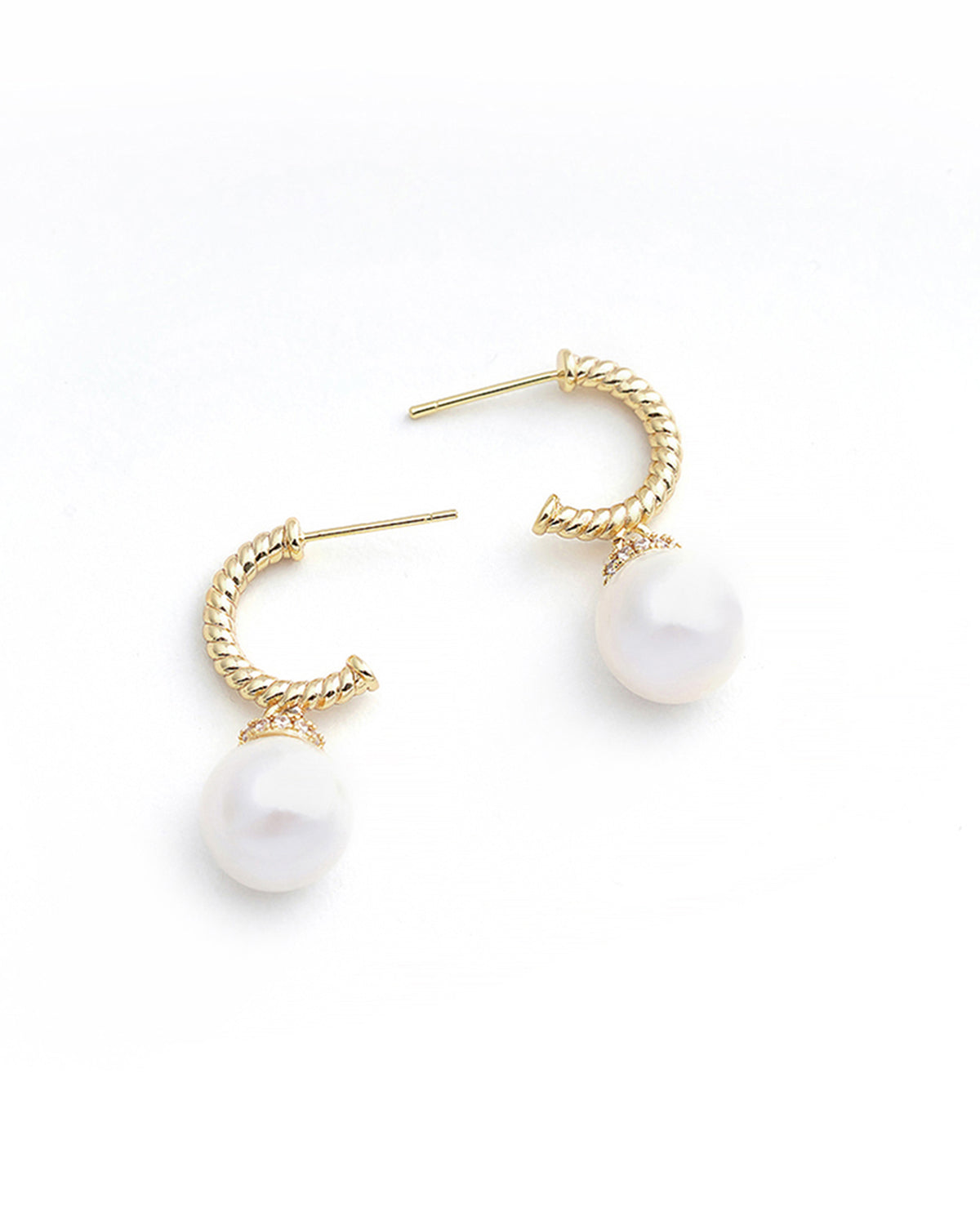 10-11mm Artificially Cultured Round Freshwater Pearl Rattan Pattern Crystal Drop Earrings